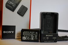 Sony Ladegerät ACC-TRW.JPG