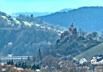 Saarburg von Ockfen aus ganzneu.jpg