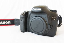 Canon 7D - 2.jpg